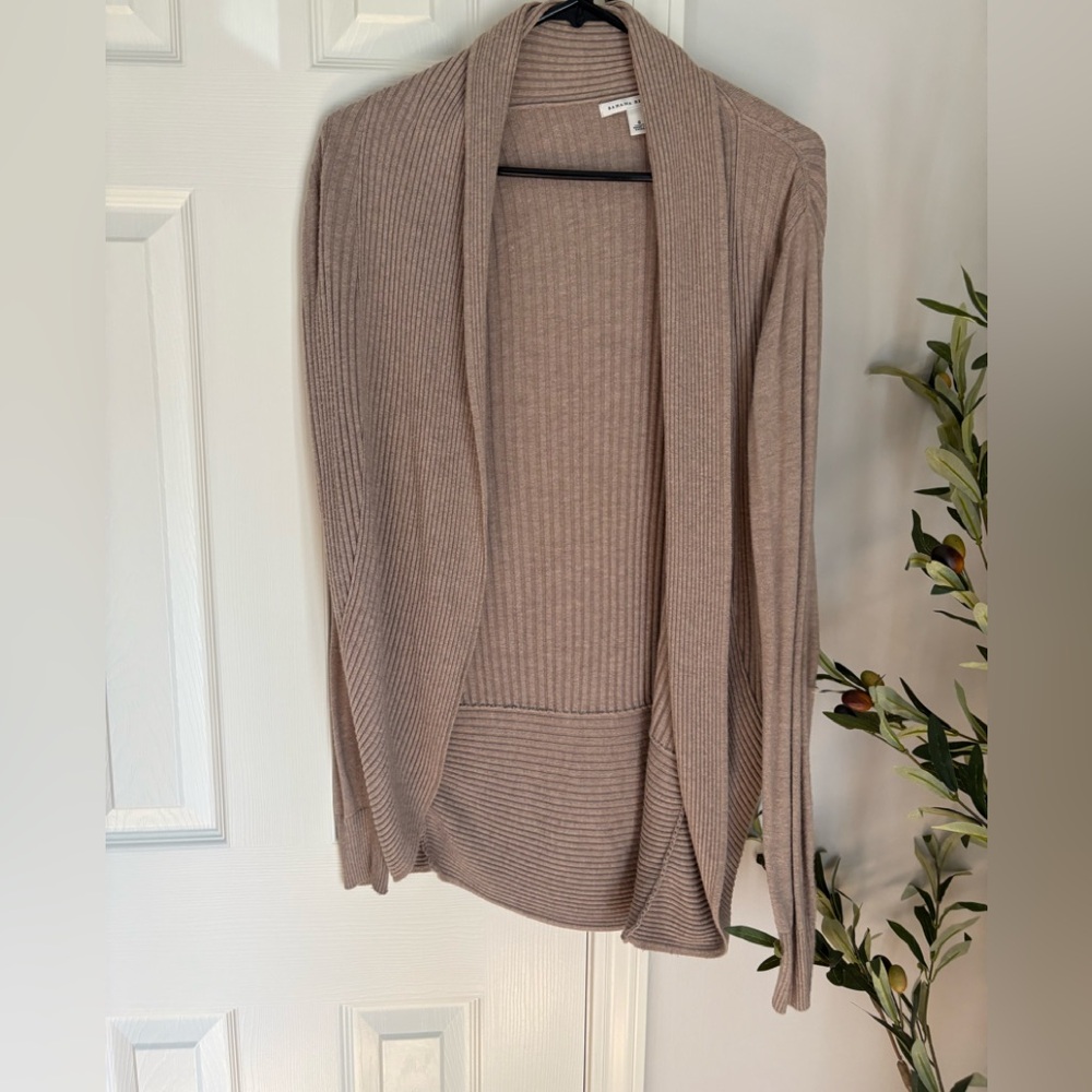 Banana Republic Tan cardigan small